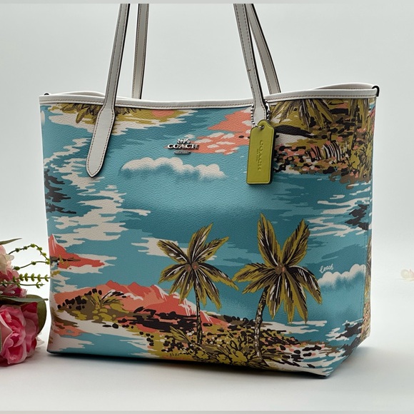 Coach Tote Bag With Hawaiian Print - Picture 5 of 15